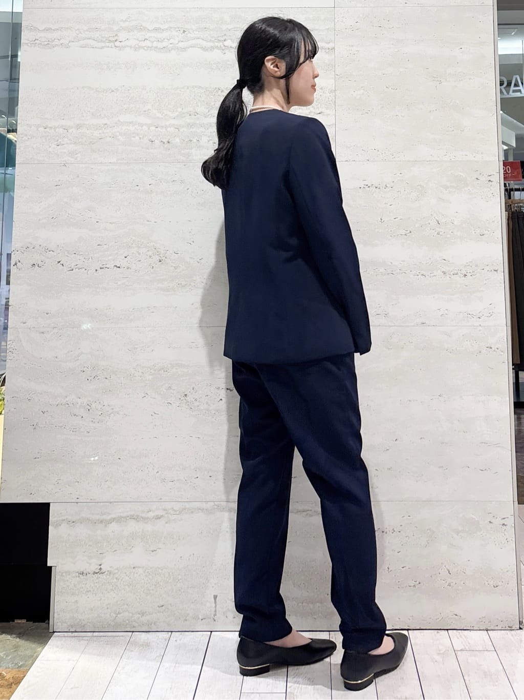 かほさんの「OPAQUE.CLIP｜《通勤対応》レースブラウス【洗濯機OK】」を使ったコーディネート