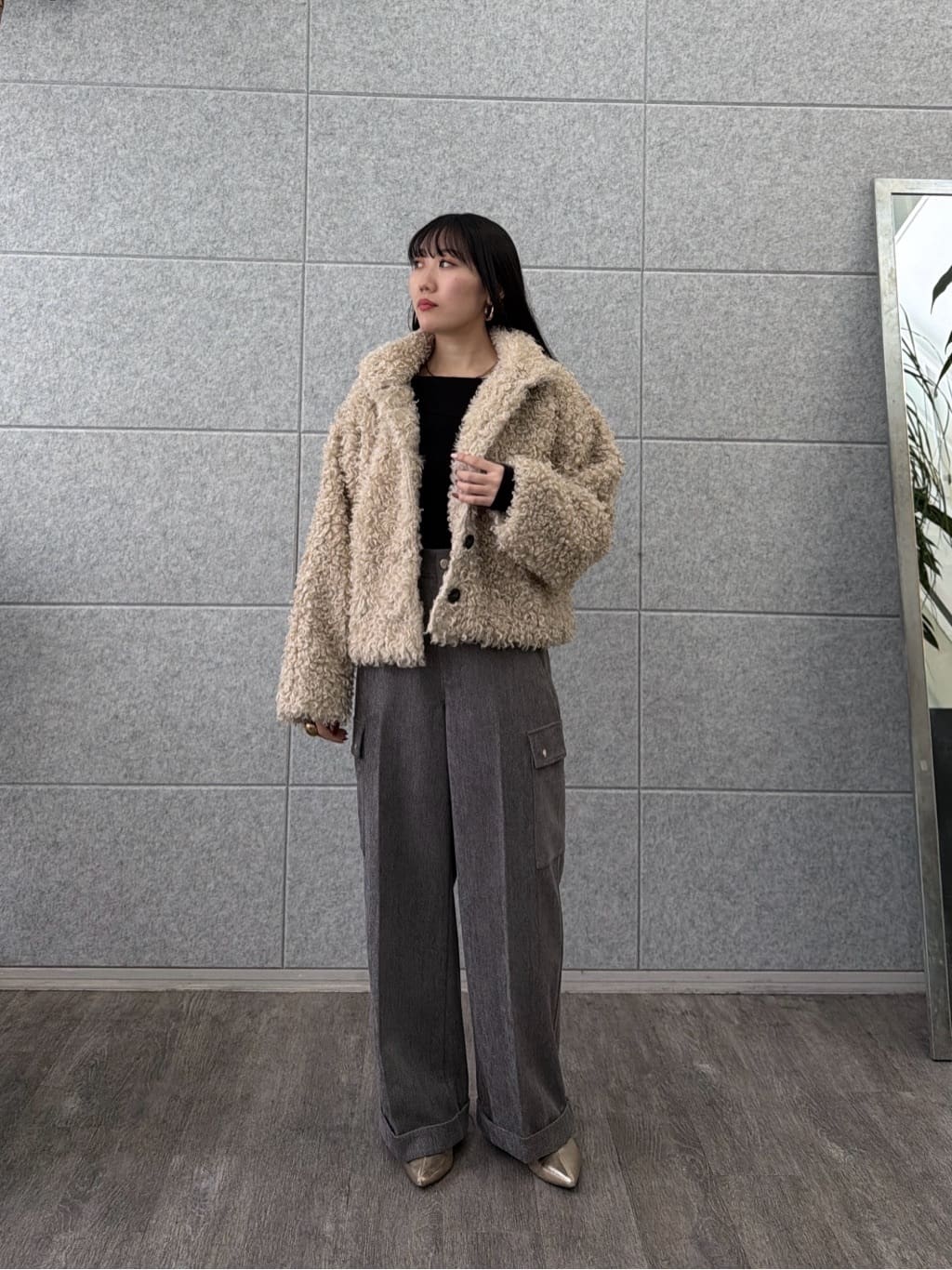 rinaさんの「INDIVI｜【再入荷】アシメオフショルニット」を使ったコーディネート