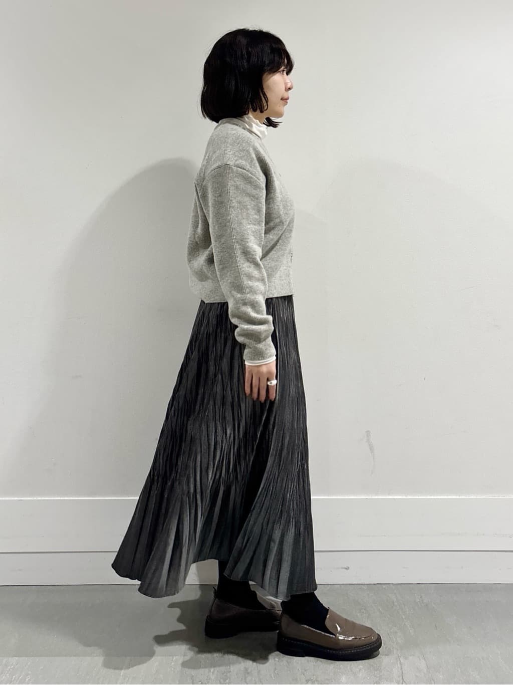モエカさんの「UNTITLED｜【ハイネック/レイヤード/重ね着におすすめ】トリコットベロア シアーインナー」を使ったコーディネート