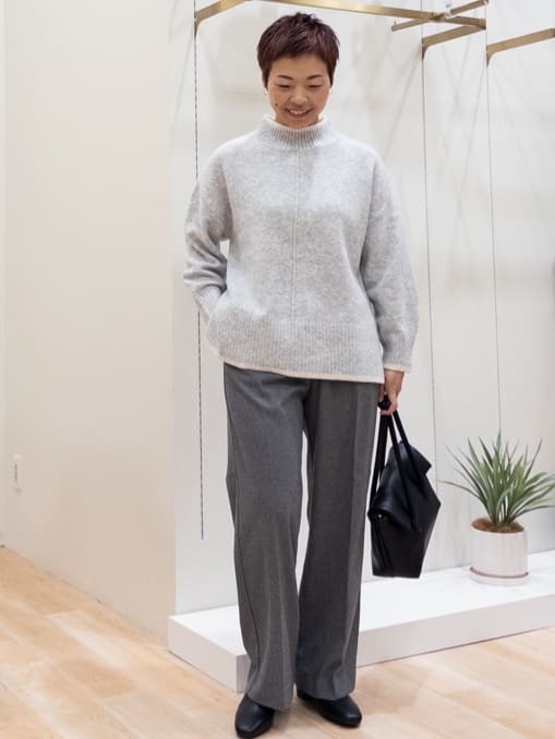 シュウコさんの「grove｜【洗える】ふんわりウール混オーバーサイズニット」を使ったコーディネート
