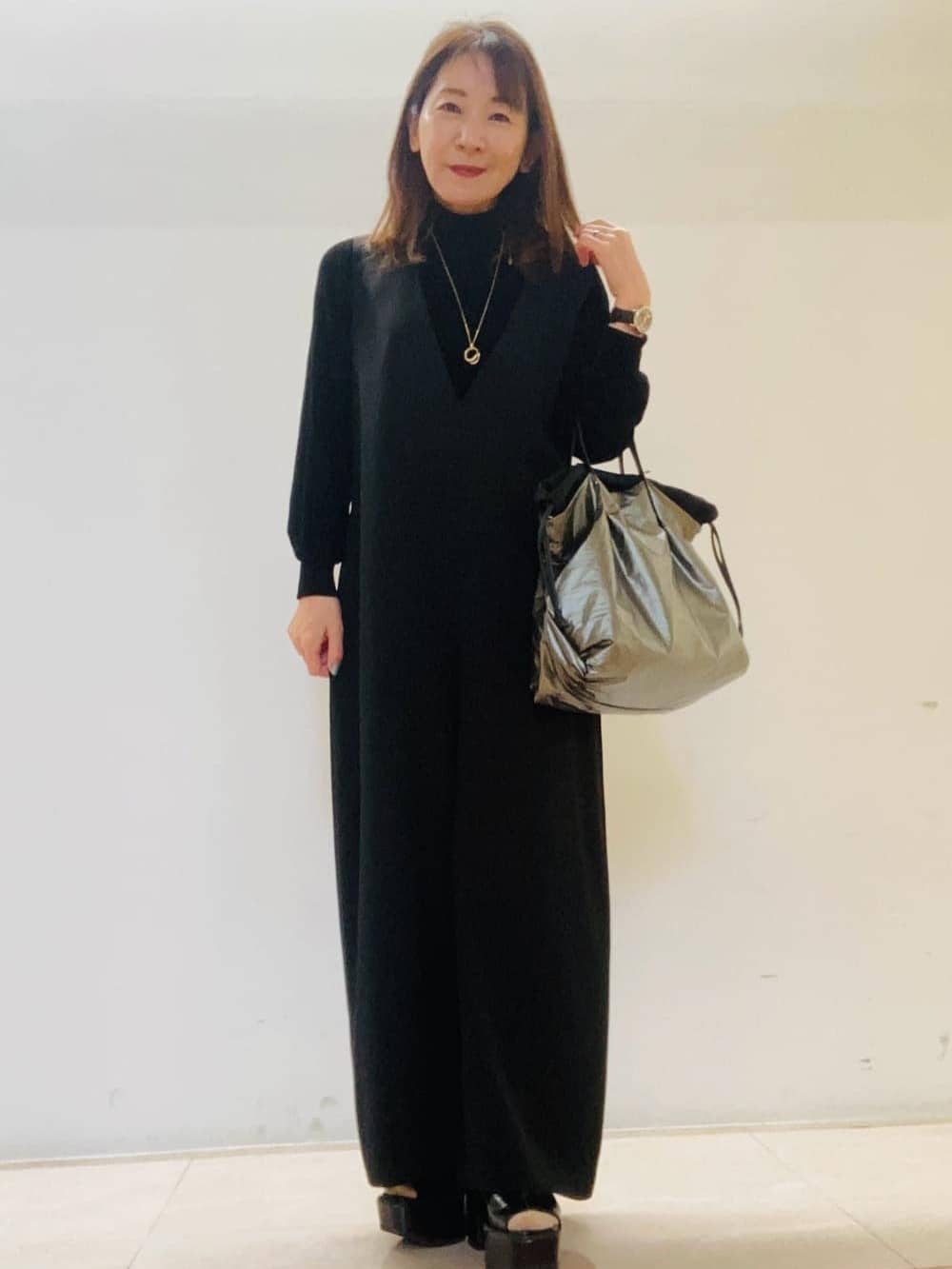 kurodaさんの「Reflect｜【すっきり縦長シルエット】サロペットパンツ」を使ったコーディネート