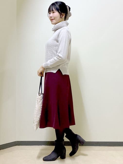  beni_gingerさんの「Reflect｜【ほんのりラメ感◎】ふわふわフェザーヤーンハイネックニット」を使ったコーディネート