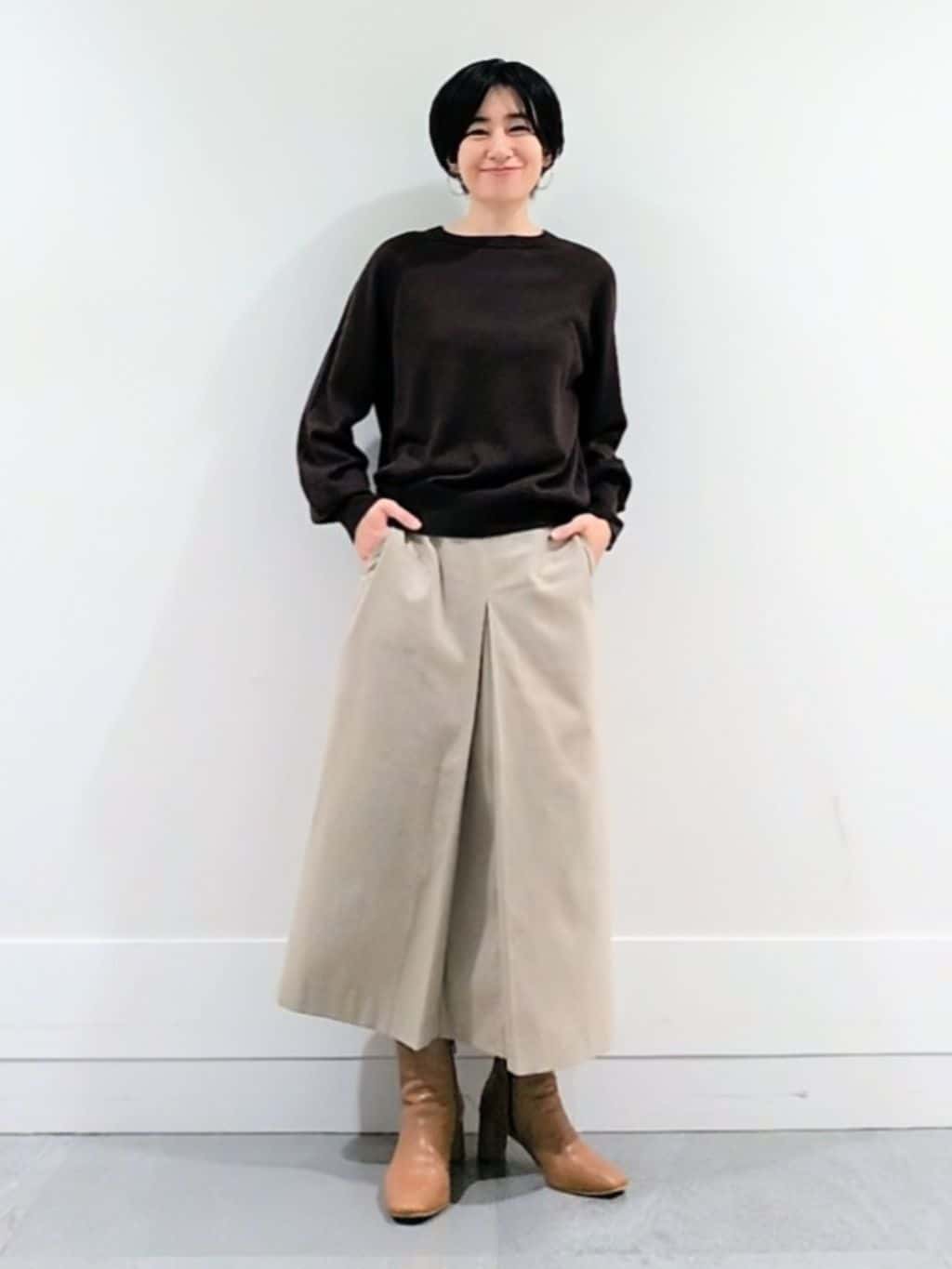 ミズタさんの「UNTITLED｜【8色展開／コンパクト丈】レーヨン混 コクーンニット」を使ったコーディネート