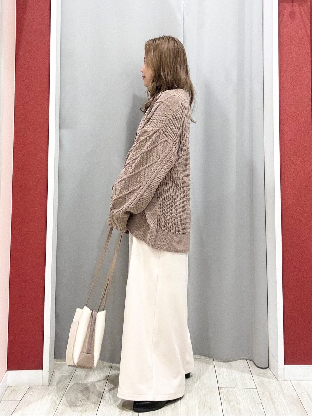 shioさんの「SHOO･LA･RUE｜【撥水/洗える】ショートフーディーダウン」を使ったコーディネート