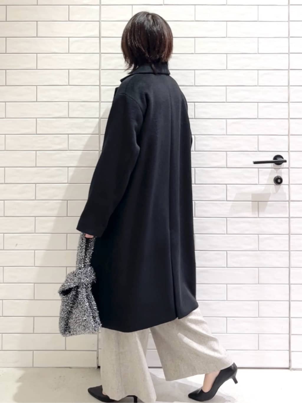 しおりさんの「OPAQUE.CLIP｜カシミヤブレンドウールチェスターコート」を使ったコーディネート