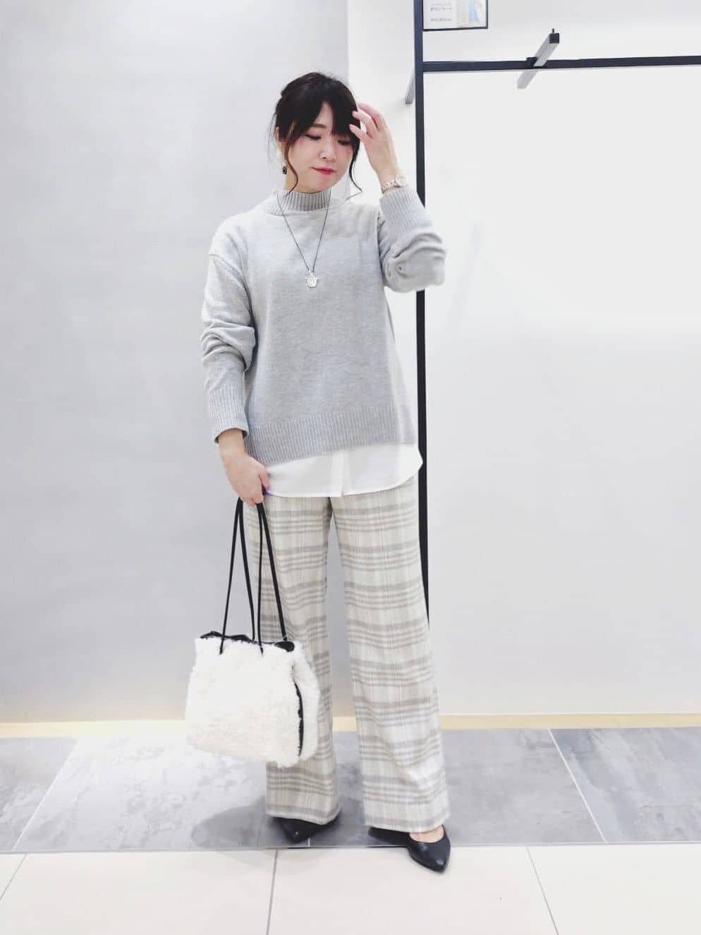TOMOMIさんの「INDIVI｜【カシミヤ混】ミドルゲージ ハイネックニット」を使ったコーディネート