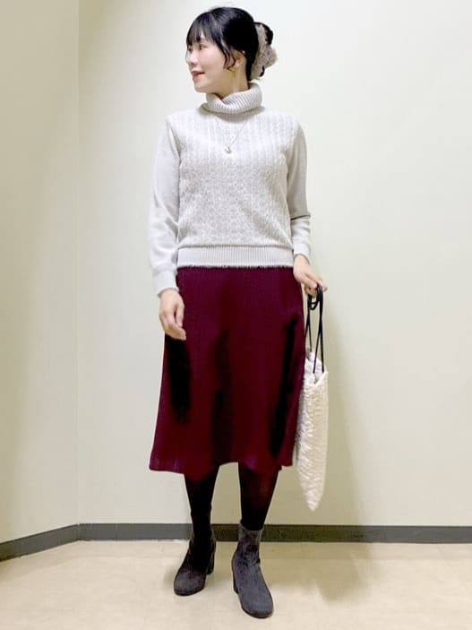  beni_gingerさんの「Reflect｜【ほんのりラメ感◎】ふわふわフェザーヤーンハイネックニット」を使ったコーディネート
