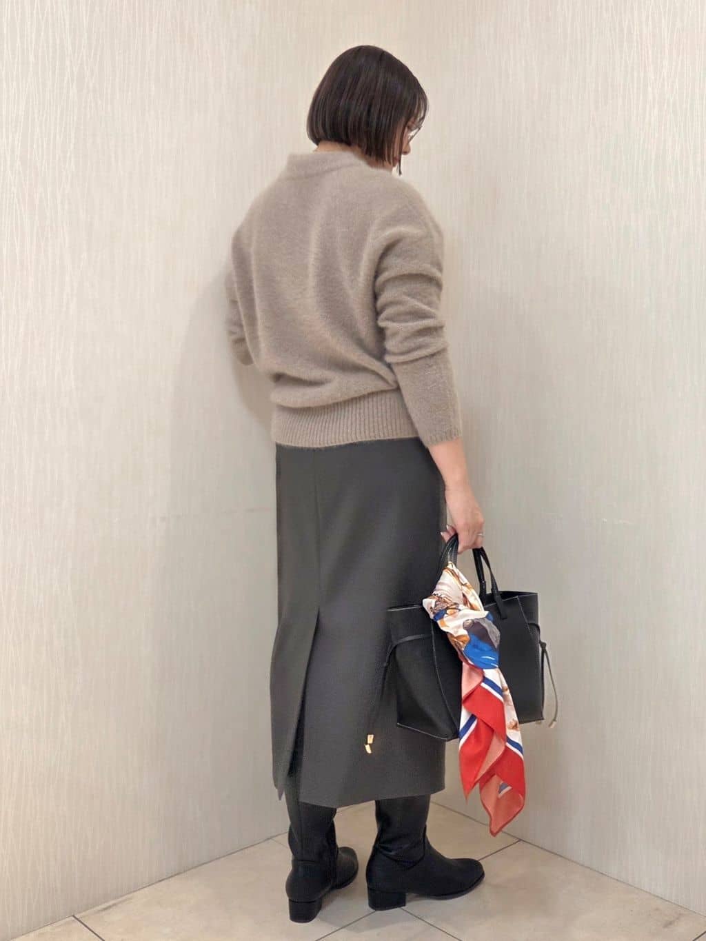naokoさんの「UNTITLED｜【大人な品格/ふわふわニット】フォックスカシミヤ コクーンニット」を使ったコーディネート