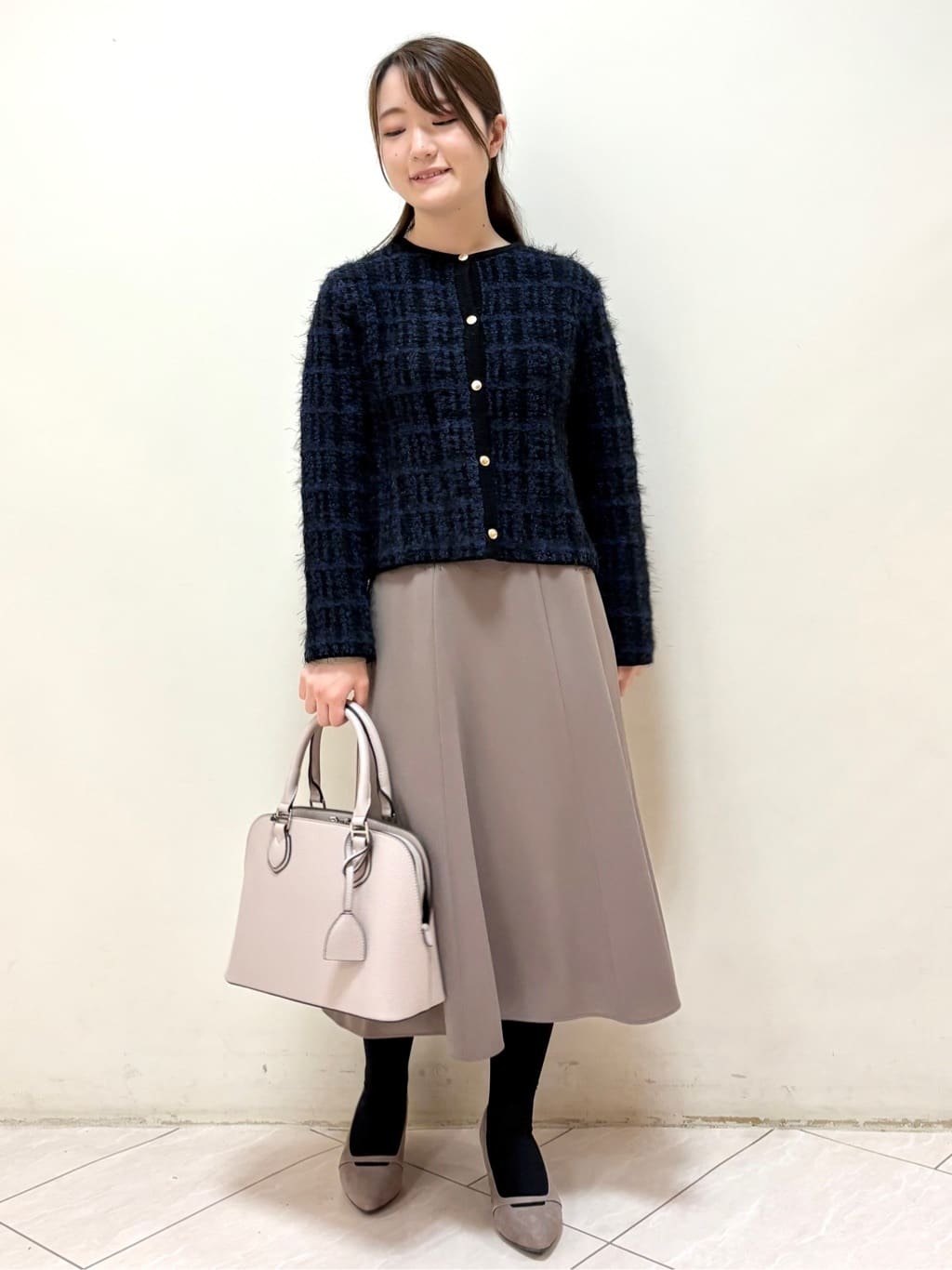 mikiさんの「Reflect｜【お食事会やお出かけに◎】ふんわりジャカード編みカーディガン」を使ったコーディネート