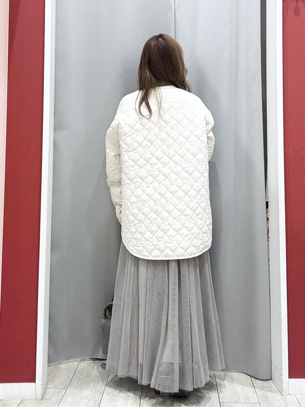 shioさんの「SHOO･LA･RUE｜【2点セット/洗濯機可/S-LL】着回しがきく もちもちハイネックニット+裾シャツインナー」を使ったコーディネート