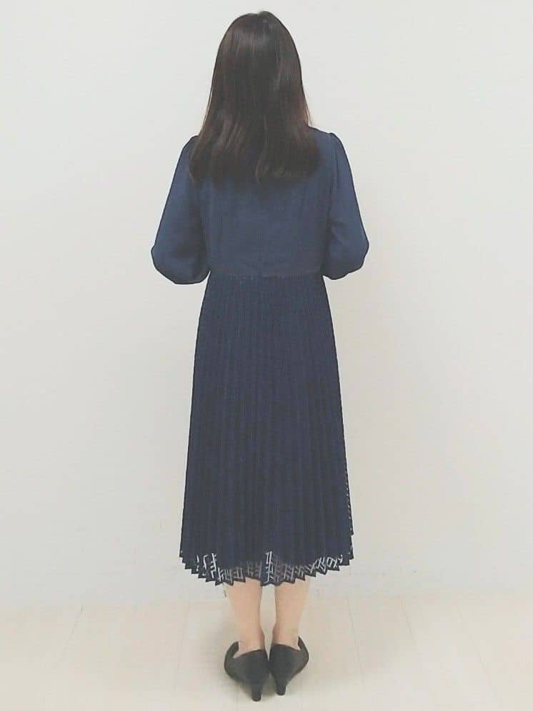 SANAさんの「Reflect｜【SS-4Lサイズ】シフォン&times;幾何柄レースプリーツワンピース」を使ったコーディネート