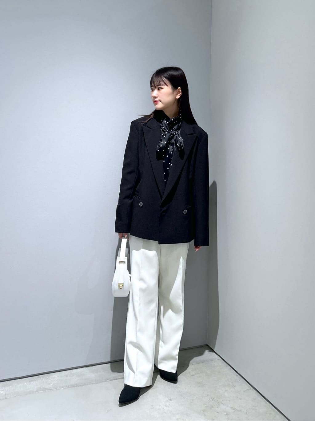 Renoさんの「INDIVI｜【オケージョン/セレモニー】サテンドットボウタイブラウス」を使ったコーディネート