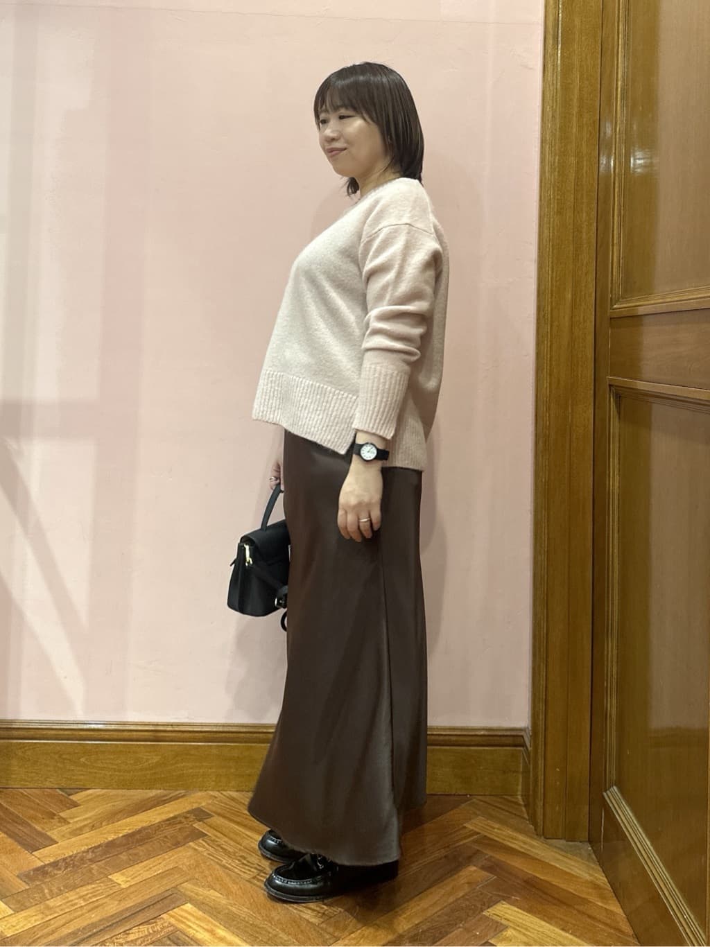 komatsuさんの「DRESSTERIOR｜アルパカブレンドVネックニット」を使ったコーディネート