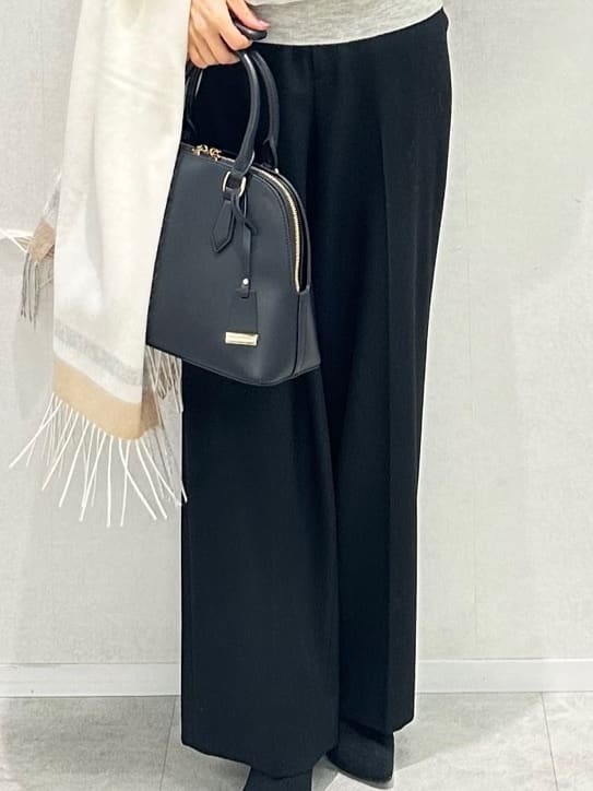 Miwaさんの「UNTITLED｜【アンサンブル可/洗える】シルクウールカシミヤ ドルマンスリーブニット」を使ったコーディネート