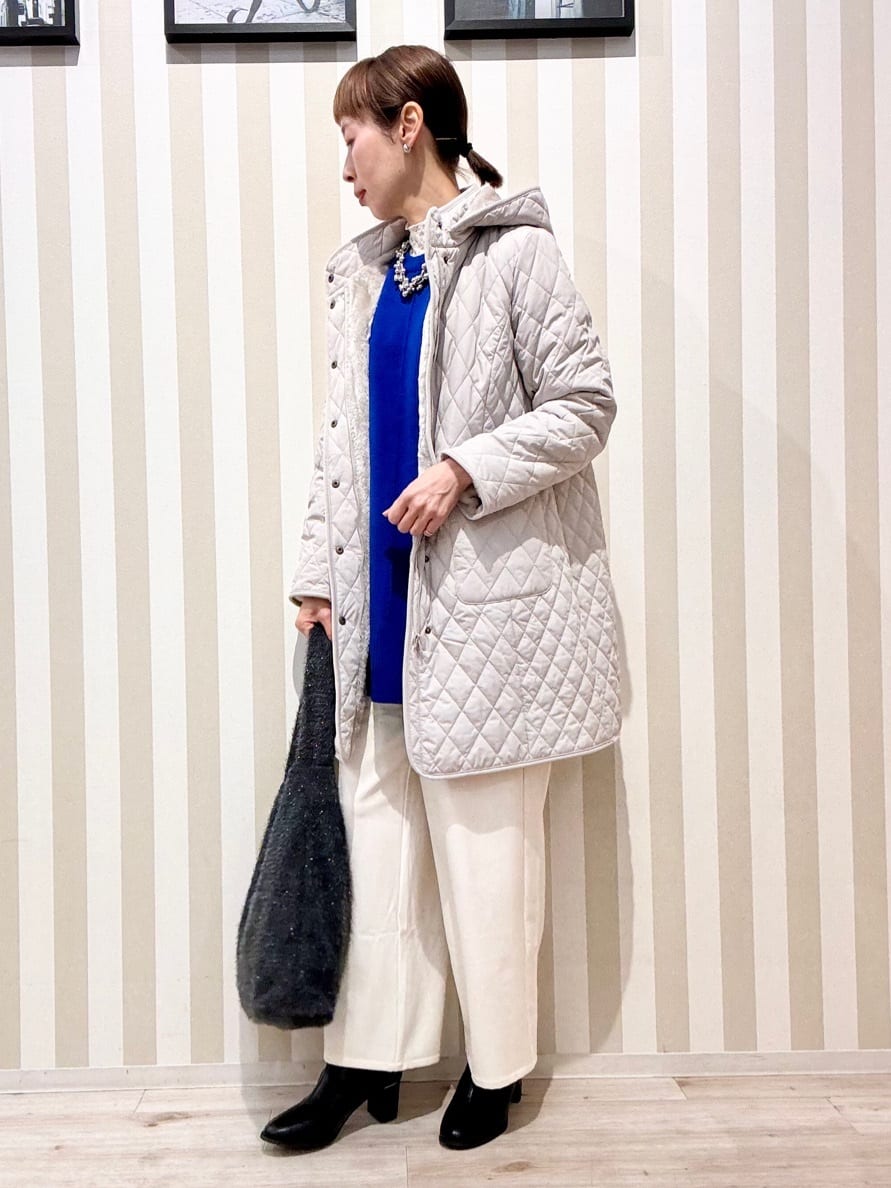 まつこさんの「SHOO･LA･RUE｜【洗濯機可/撥水】フェイクファーフード ロングダウン」を使ったコーディネート