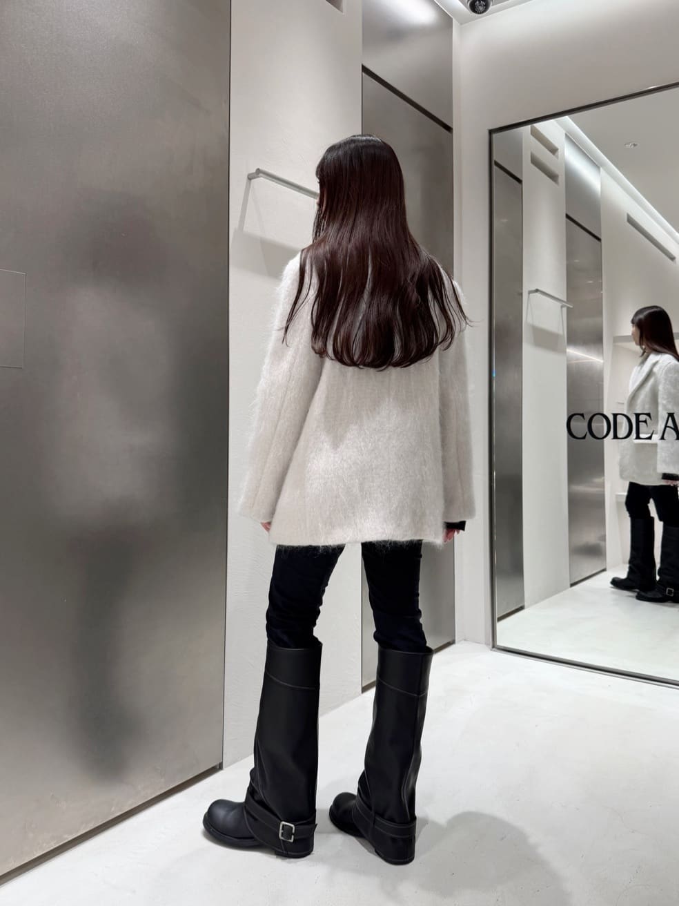 kanamiさんの「CODE A｜shaggy jacket coat」を使ったコーディネート