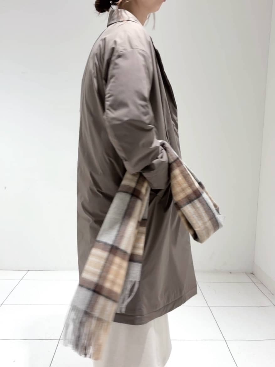 shioriさんの「INDIVI｜【超軽量／蓄熱】ライトパフチェスターコート」を使ったコーディネート