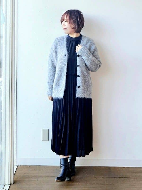 やじまさんの「UNTITLED｜【ゆったり】アルパカ混シャギー カーディガン」を使ったコーディネート