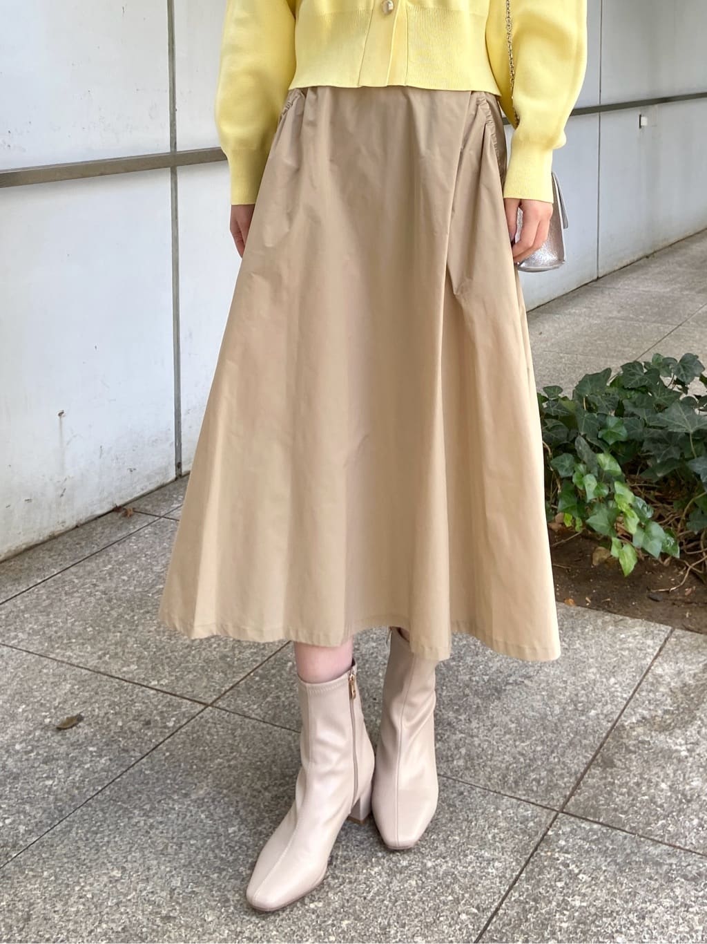 めぐさんの「OPAQUE.CLIP｜フラップポケット金ボタンニットカーディガン【洗濯機OK】」を使ったコーディネート