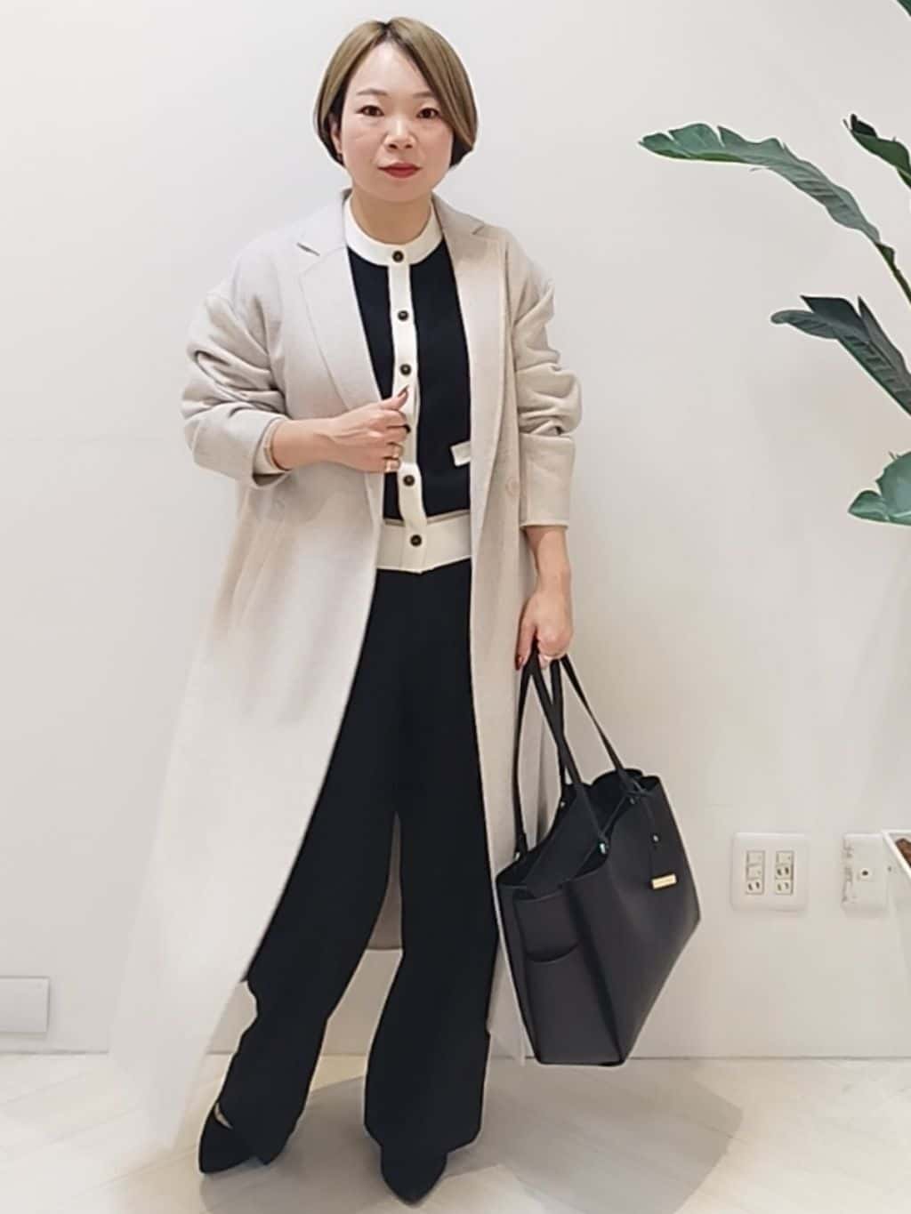 s u g iさんの「UNTITLED｜【ロング丈/軽やか】テーラード　リバーコート」を使ったコーディネート