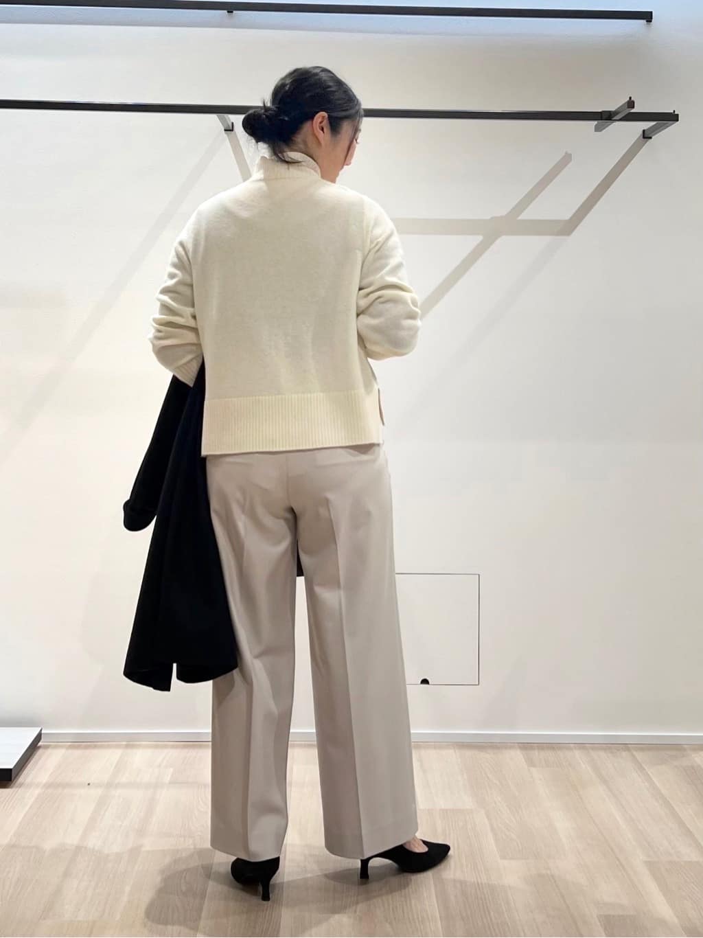 TOMOMIさんの「UNTITLED｜【8色展開/洗える】ウールカシミヤ ハイネックニット」を使ったコーディネート