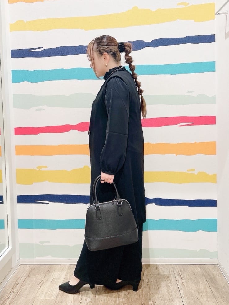 Peeさんの「SHOO･LA･RUE｜【洗濯機可】上品で華やか スタンドフリルブラウス」を使ったコーディネート