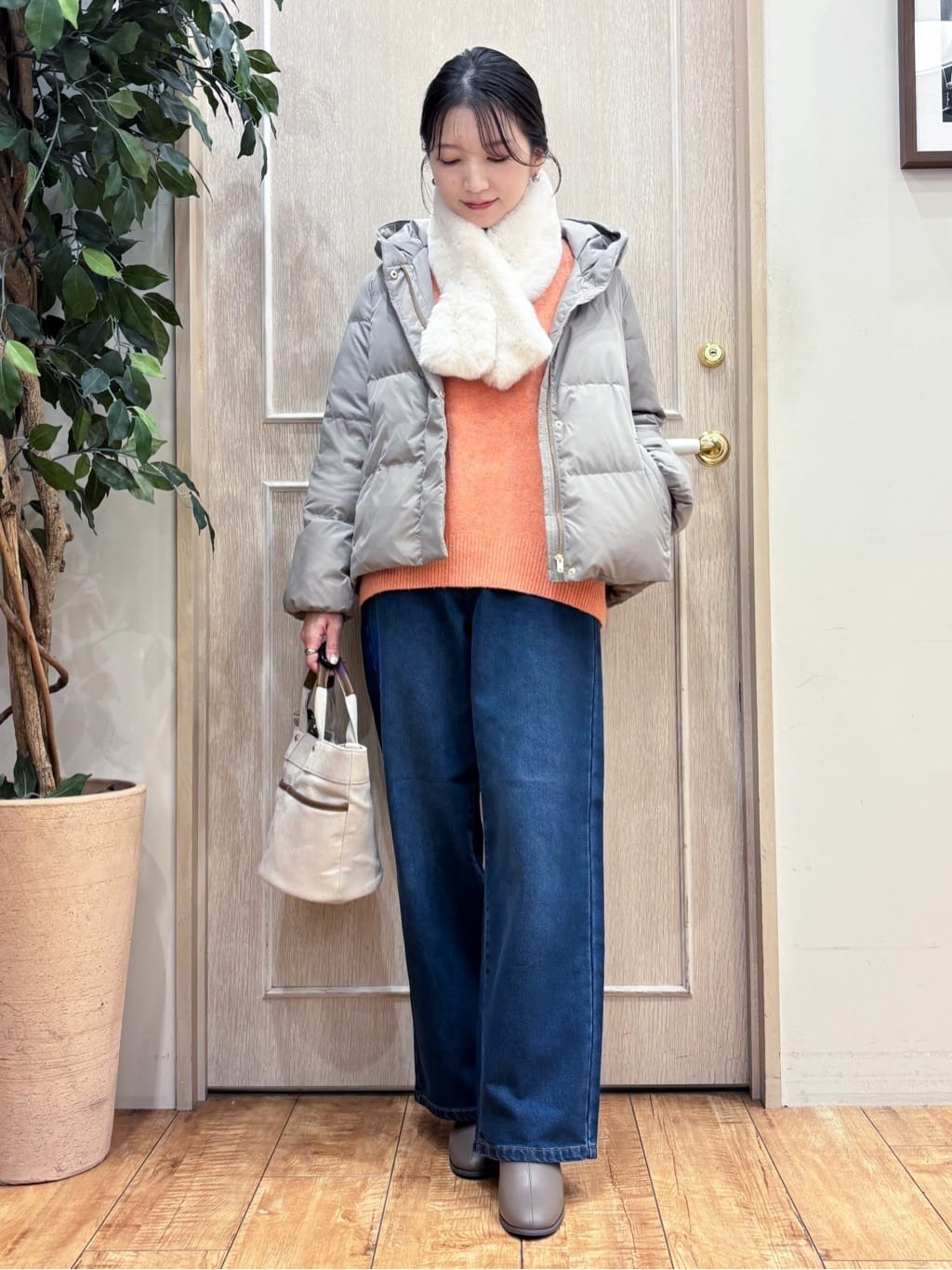 なみさんの「SHOO･LA･RUE｜【撥水/洗える】ショートフーディーダウン」を使ったコーディネート