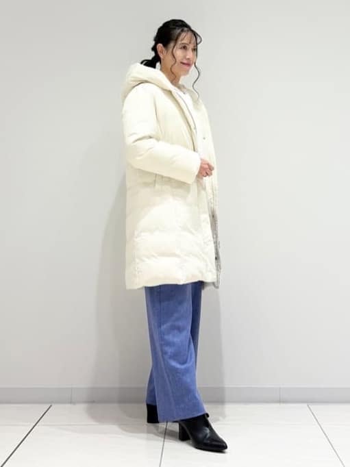 kayoさんの「INDIVI｜【撥水／洗える】ステッチレス ロングダウンコート」を使ったコーディネート