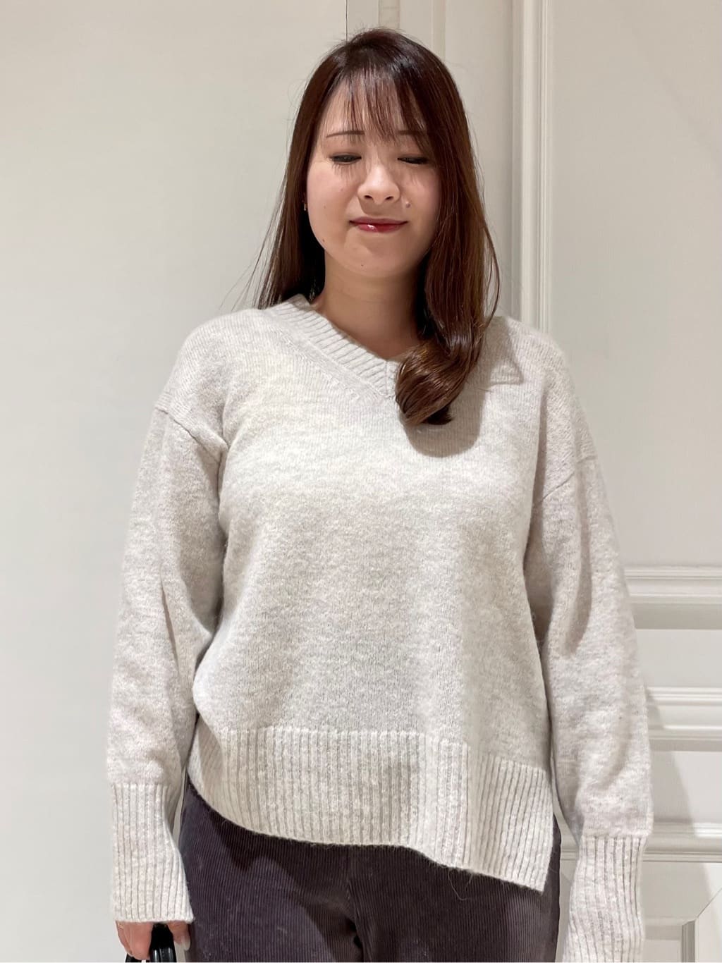 minowaさんの「DRESSTERIOR｜アルパカブレンドVネックニット」を使ったコーディネート