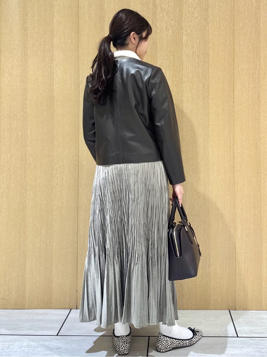 nanaさんの「UNTITLED｜【ふわふわニット/オンオフ使える】フォックスカシミヤ衿付きカーディガン」を使ったコーディネート