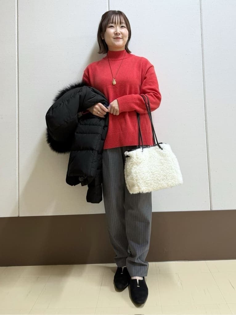 Rikoさんの「INDIVI｜【カシミヤ混】ミドルゲージ ハイネックニット」を使ったコーディネート