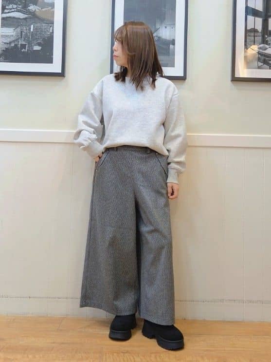 nao.さんの「SHOO･LA･RUE｜【高レビュー】ウエストゴムで穿きやすい　ガウチョパンツ」を使ったコーディネート