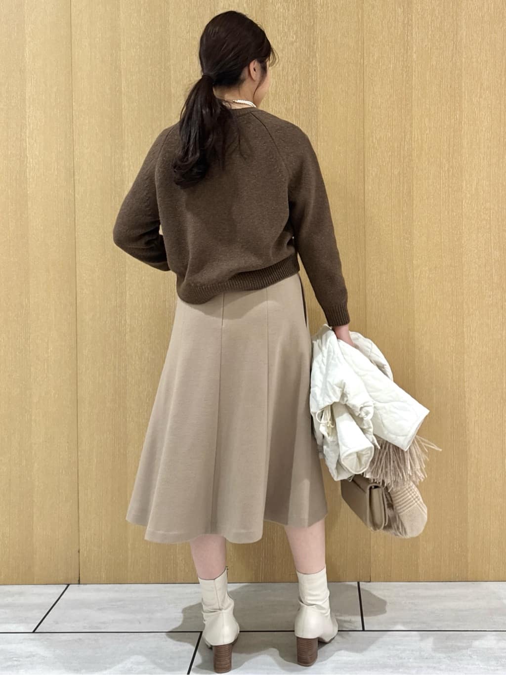 nanaさんの「UNTITLED｜【セットアップ可/ゆったり】ウール混ラメニット」を使ったコーディネート