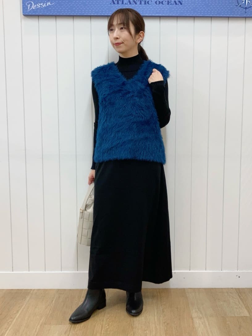 yoshiさんの「Dessin｜【2点セット・洗える】シャギーベストニットワンピース」を使ったコーディネート