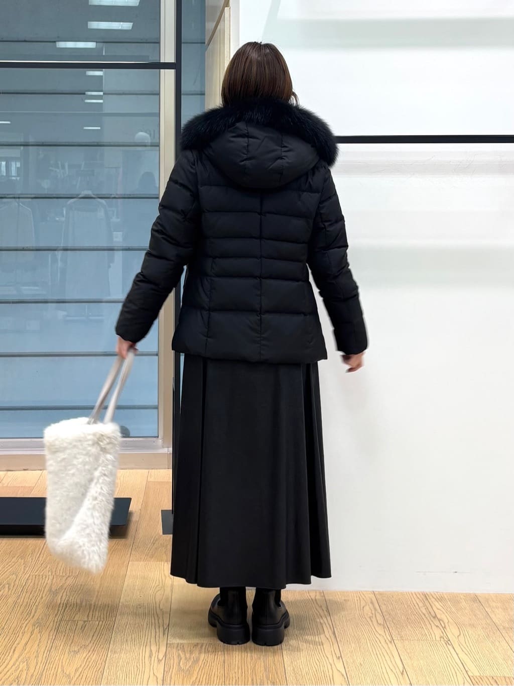 asamiさんの「INDIVI｜【洗える／SETUP可能】ジャカードボートネックニット」を使ったコーディネート