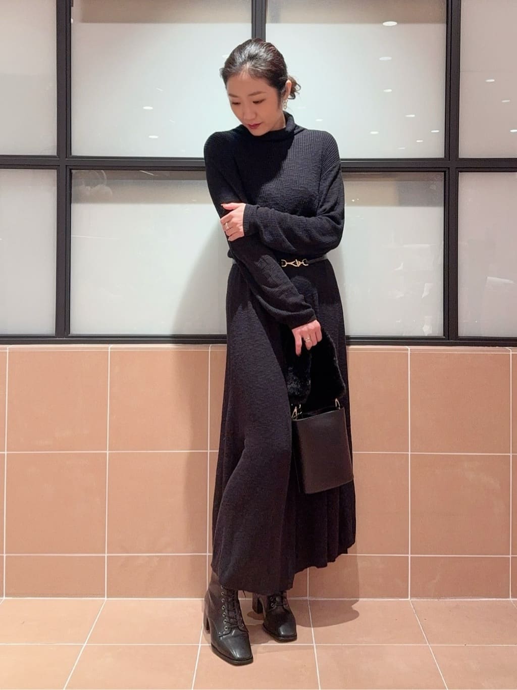 kaoriさんの「ESPERANZA｜フェイクファーハンドル3WAYミニショルダーバッグ」を使ったコーディネート