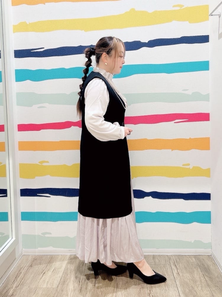 Peeさんの「SHOO･LA･RUE｜【洗濯機可/セットアップ可/S-3L】きちんと楽に。カットジョーゼット ロングジレ」を使ったコーディネート