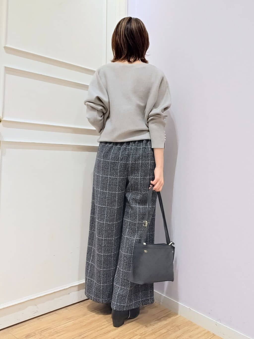miomioさんの「SHOO･LA･RUE｜【撥水/洗える】ショートフーディーダウン」を使ったコーディネート