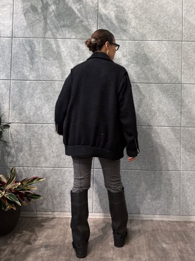 ibuさんの「CODE A｜oversized tweed blouson」を使ったコーディネート