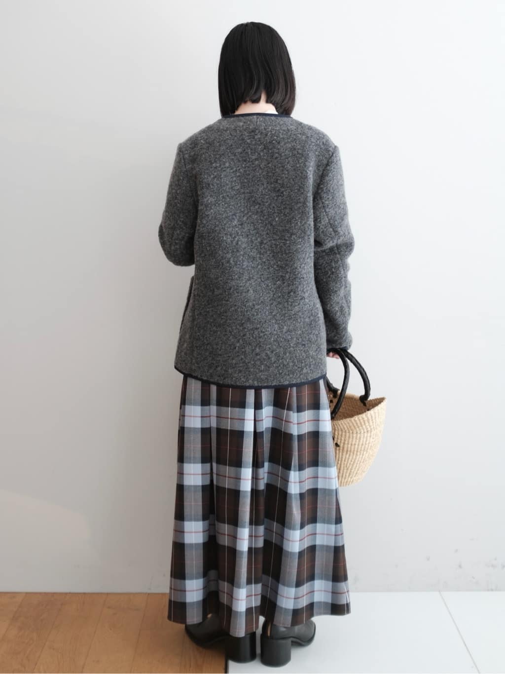 Kishimotoさんの「DRESSTERIOR｜◆チェックタックソフトプリーツスカート」を使ったコーディネート