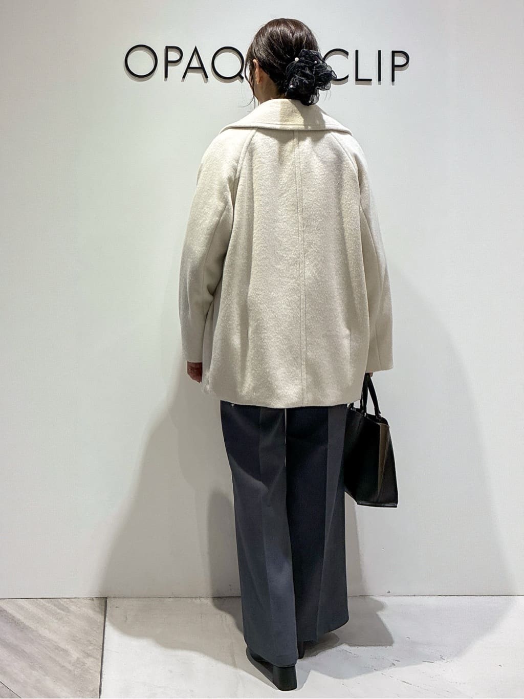 もんちゃんさんの「OPAQUE.CLIP｜カシミヤブレンドウールミドルピーコート」を使ったコーディネート