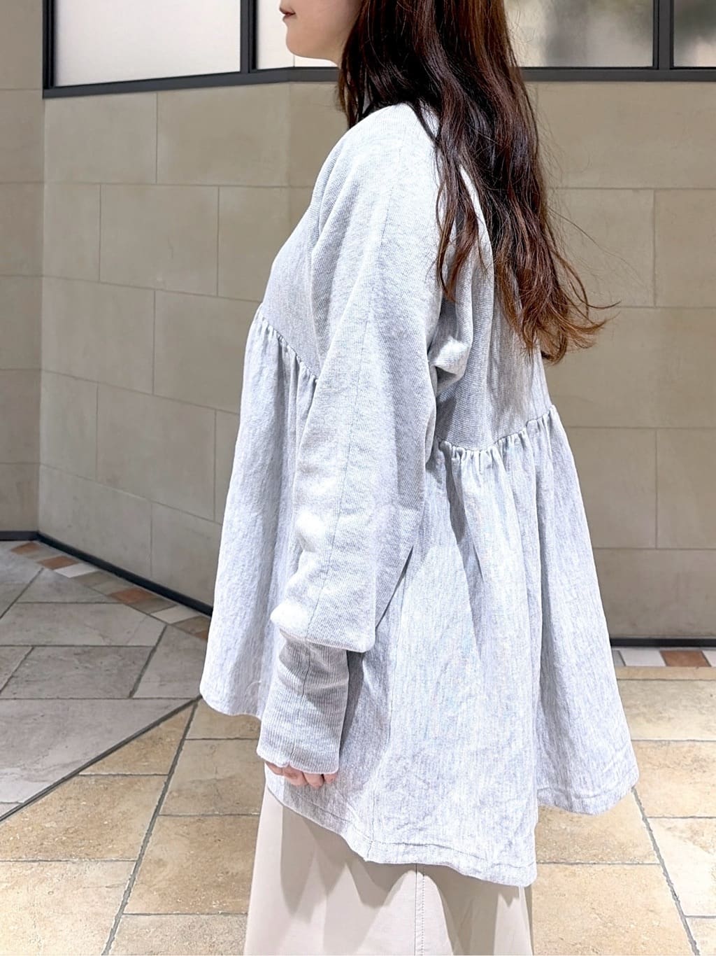 よねさんの「INDIVI｜【再入荷】ペプラムハイネックニット」を使ったコーディネート