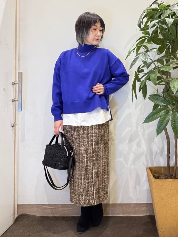 misakiさんの「SHOO･LA･RUE｜【2点セット/洗濯機可/S-LL】着回しがきく もちもちハイネックニット+裾シャツインナー」を使ったコーディネート