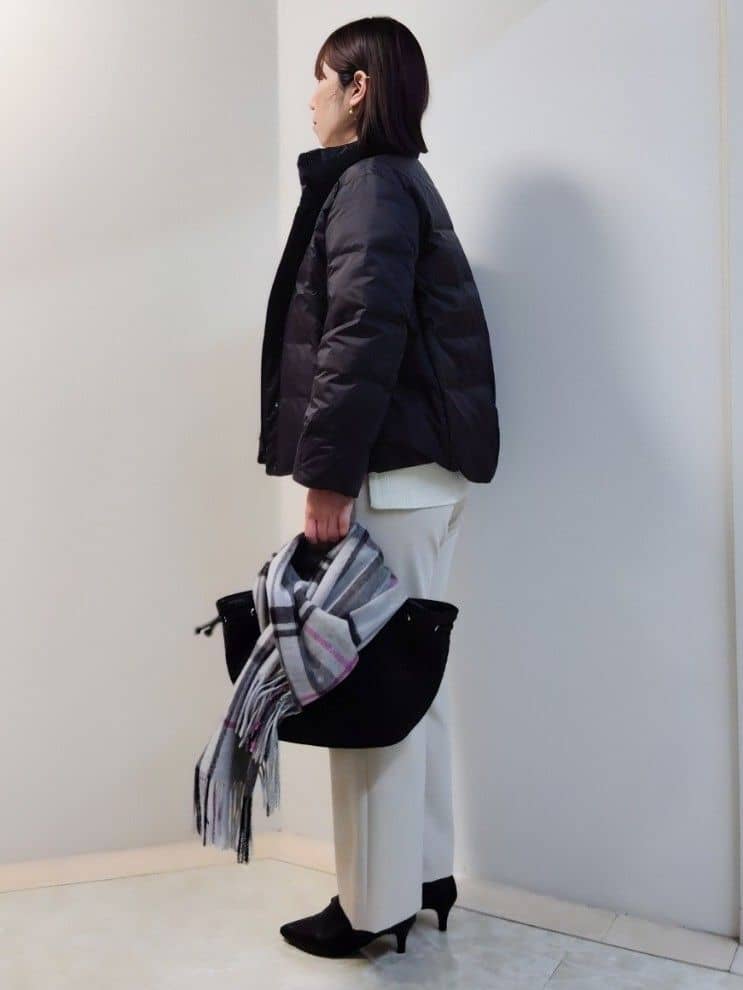 エリさんの「Reflect｜【すっきりシルエット】ショート丈ダウンコート」を使ったコーディネート