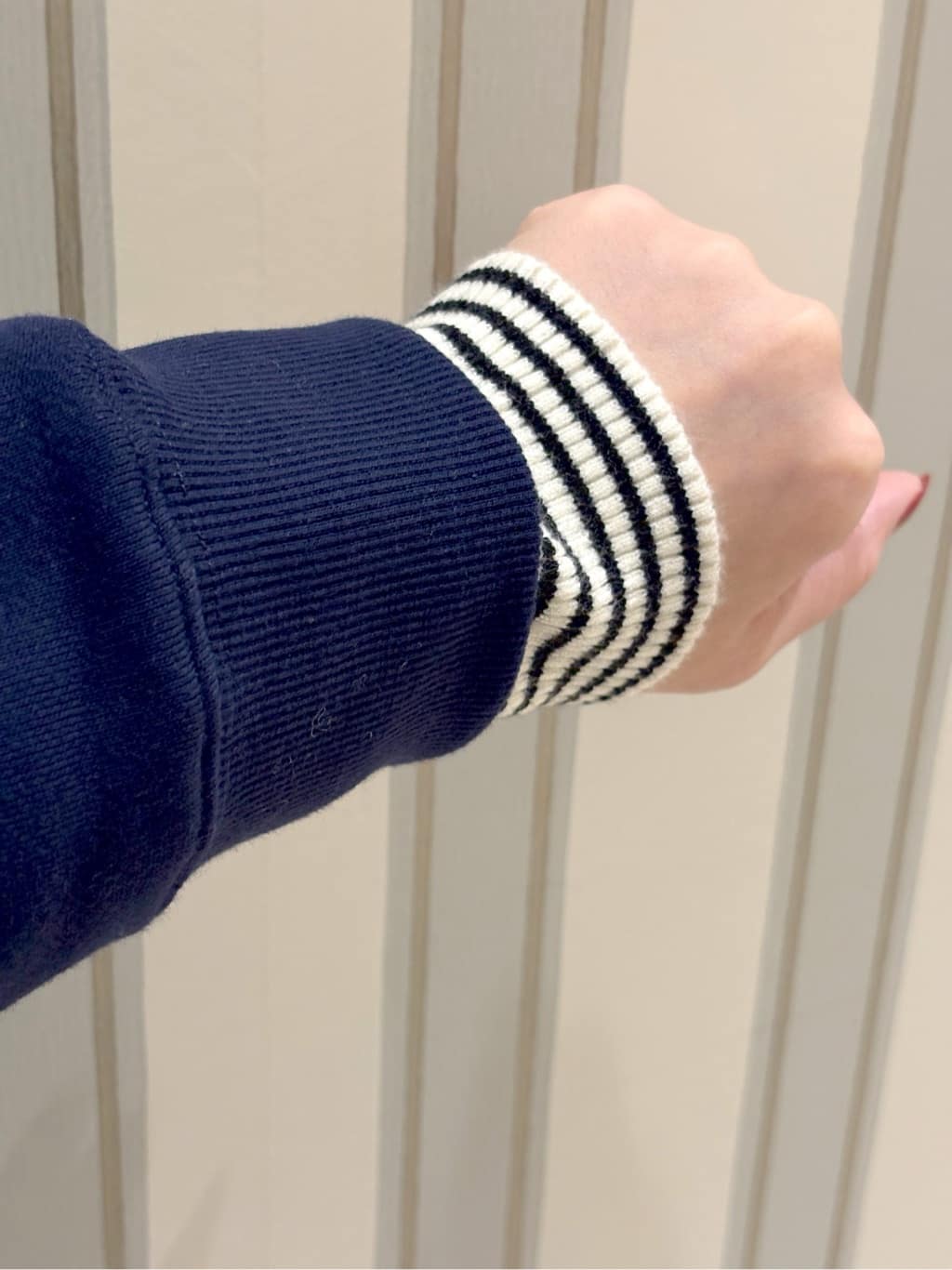  Ayumiさんの「grove｜【あったか裏起毛】かっこよさも穿き心地も叶える、優秀スラックスパンツ」を使ったコーディネート