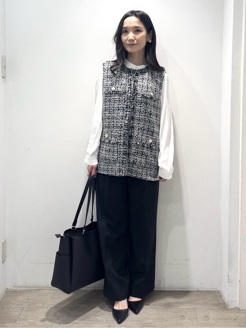 yuicciさんの「OPAQUE.CLIP｜《通勤対応》ツイードジレ【洗える】」を使ったコーディネート