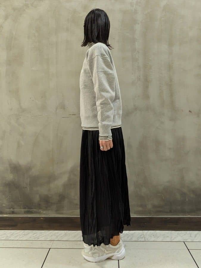 shioさんの「grove｜花柄アソートプリーツスカート」を使ったコーディネート