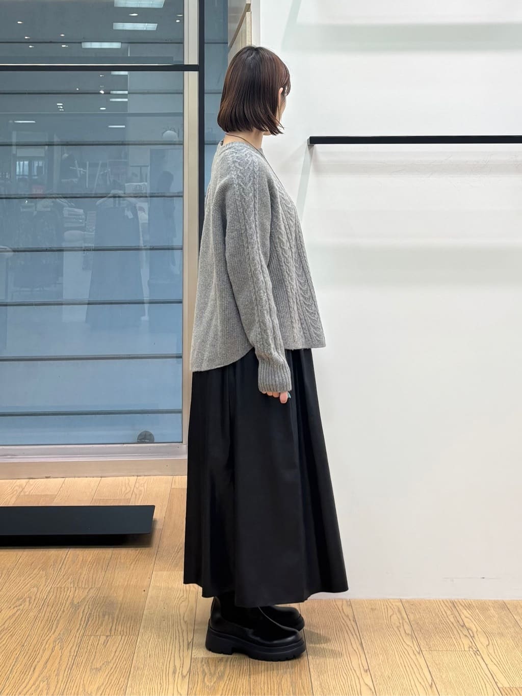 asamiさんの「INDIVI｜【洗える】ケーブルデザイン ラウンドヘムニット」を使ったコーディネート