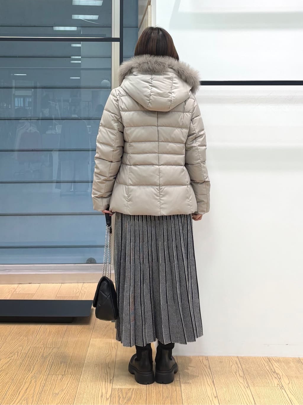 asamiさんの「INDIVI｜【洗える／カシミヤ混】ボトルネック ドルマンスリーブニット」を使ったコーディネート