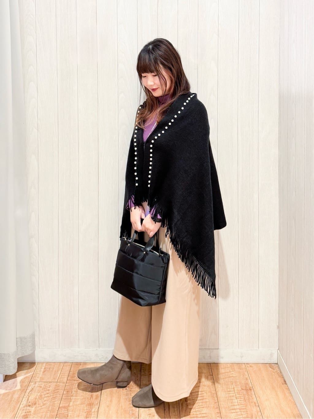 愛さんの「SHOO･LA･RUE｜【絶妙なゆるピタ/洗濯機可】ちくちくしにくい リブタートルネック やわらかニット【CIRCRIC】」を使ったコーディネート
